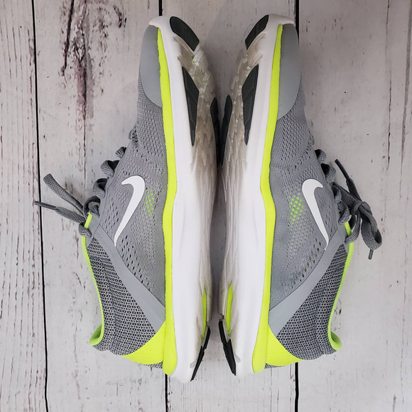 Nike TR 4 Cross Trainer Running Sneakers Size: 8 - Picture 2 of 11